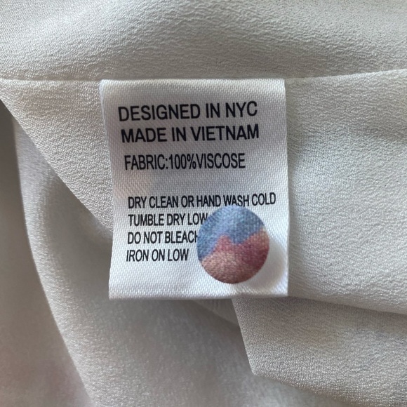 Yumi Kim Sundown Top in Hopefield Ivory Floral Size Medium Style TP-18392 - Picture 6 of 7